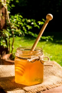 honey-jar-with-spoon